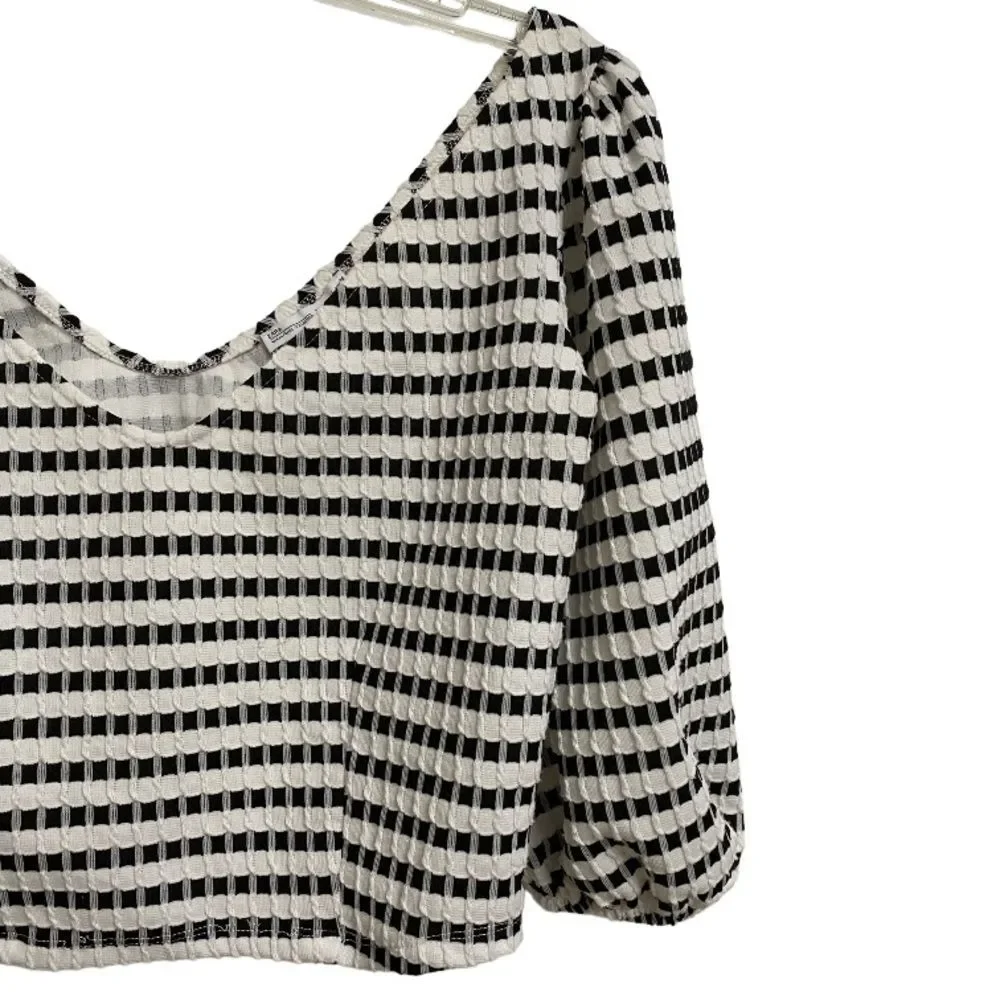 Zara Women's Puff Sleeve Crop Top Size L Black White Checkered Textured Preppy - Picture 6 of 12